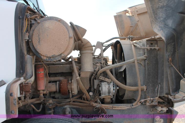 image for item O9361 1990 Volvo White GMC WG42T semi truck