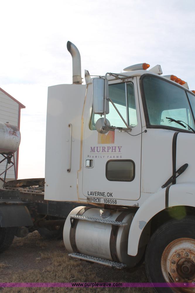 image for item O9361 1990 Volvo White GMC WG42T semi truck