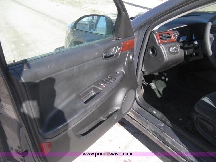 image for item B8454 2008 Chevrolet Impala LS