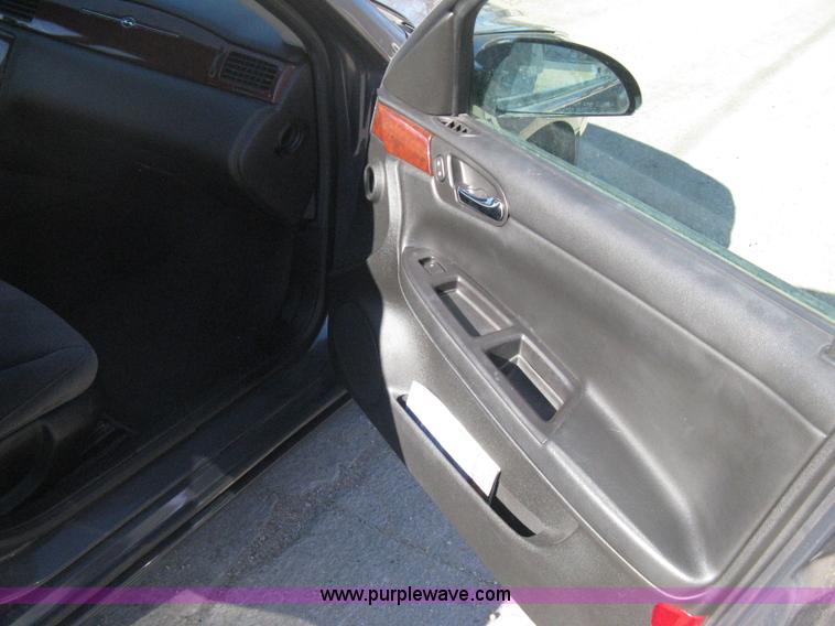 image for item B8454 2008 Chevrolet Impala LS
