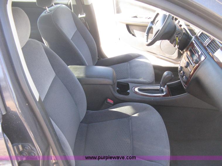 image for item B8454 2008 Chevrolet Impala LS