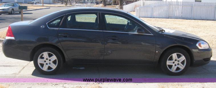image for item B8455 2008 Chevrolet Impala LS