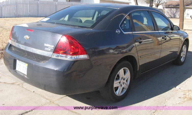 image for item B8455 2008 Chevrolet Impala LS