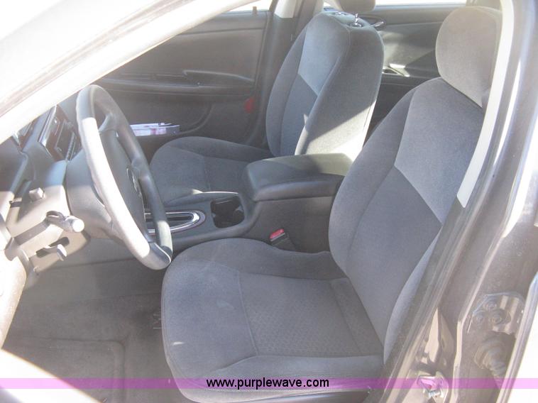 image for item B8455 2008 Chevrolet Impala LS