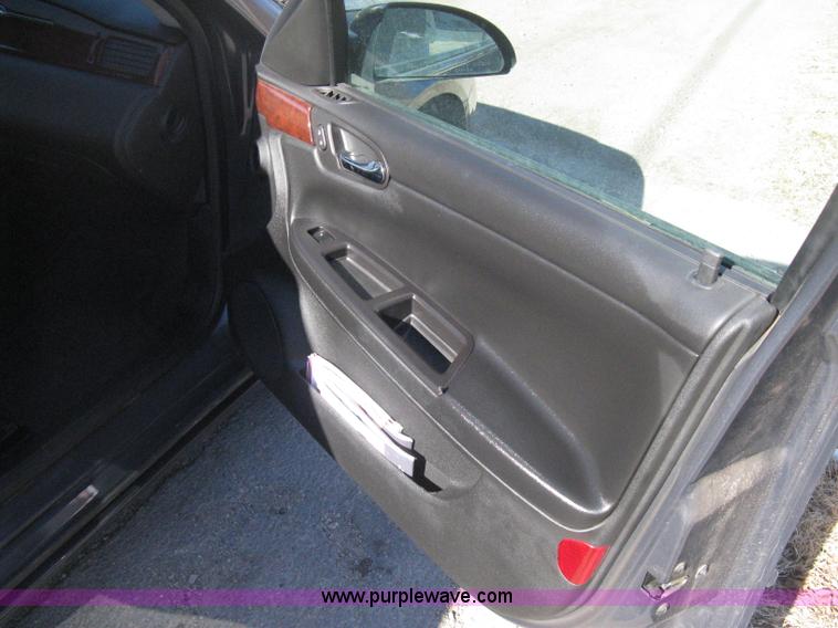 image for item B8455 2008 Chevrolet Impala LS