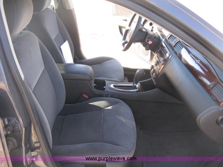 image for item B8455 2008 Chevrolet Impala LS
