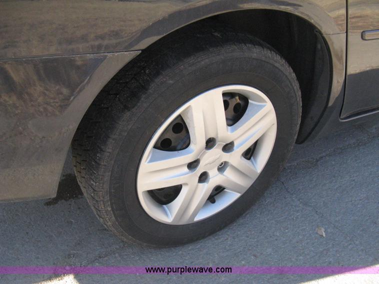 image for item B8455 2008 Chevrolet Impala LS