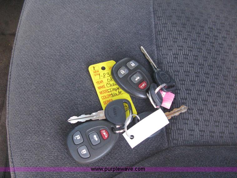 image for item B8455 2008 Chevrolet Impala LS