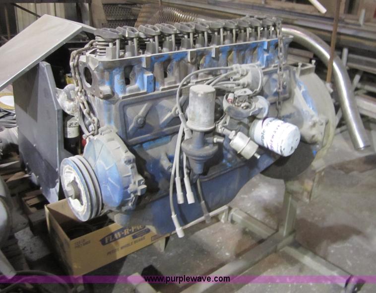 image for item D5747 Ford industrial 300 CID six cylinder engine