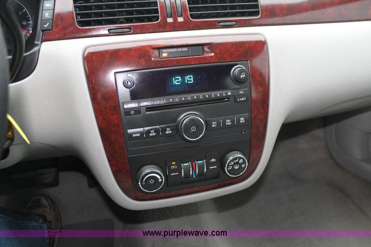 image for item E2806 2007 Chevrolet Impala LT