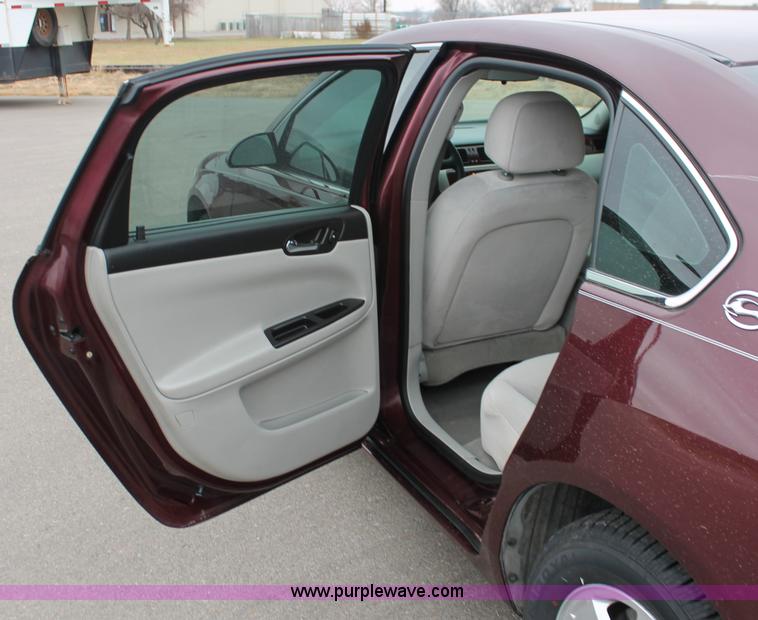 image for item E2806 2007 Chevrolet Impala LT