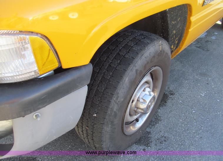 image for item E3624 2002 Dodge Ram 2500 pickup truck