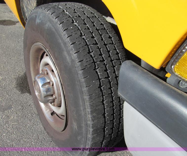 image for item E3624 2002 Dodge Ram 2500 pickup truck