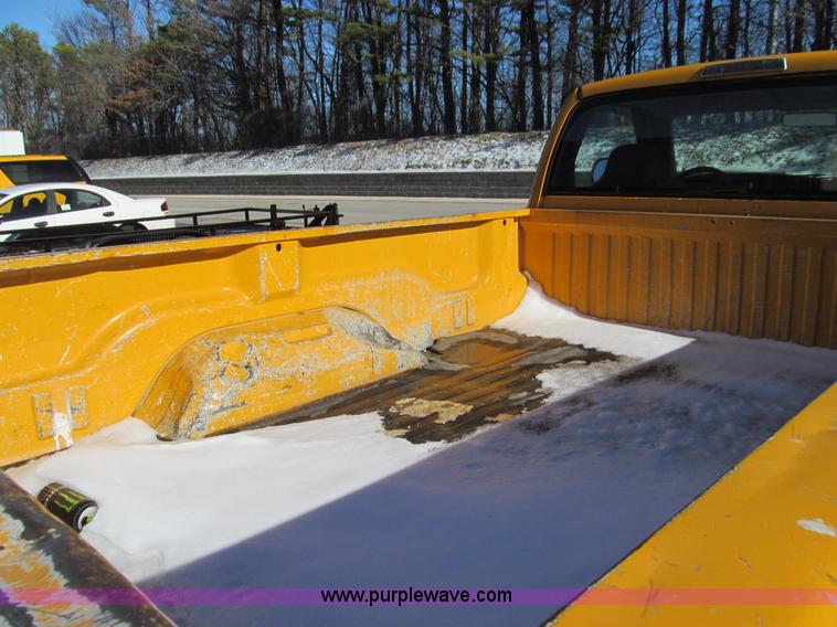 image for item E3624 2002 Dodge Ram 2500 pickup truck