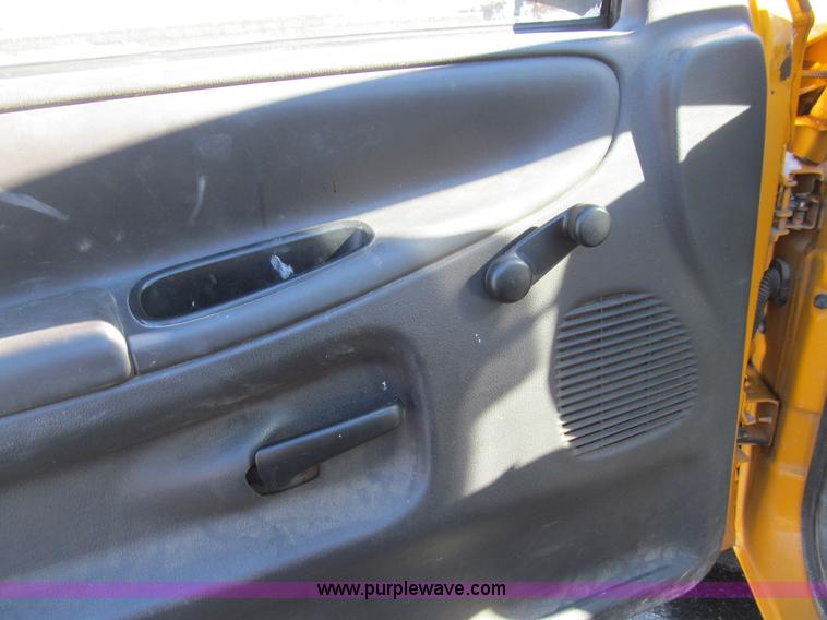 image for item E3624 2002 Dodge Ram 2500 pickup truck