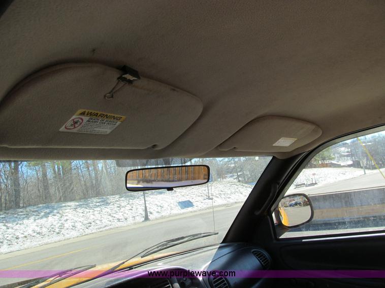 image for item E3624 2002 Dodge Ram 2500 pickup truck