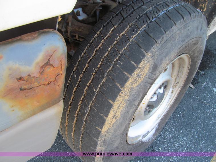 image for item E3626 2001 Dodge Dakota pickup truck