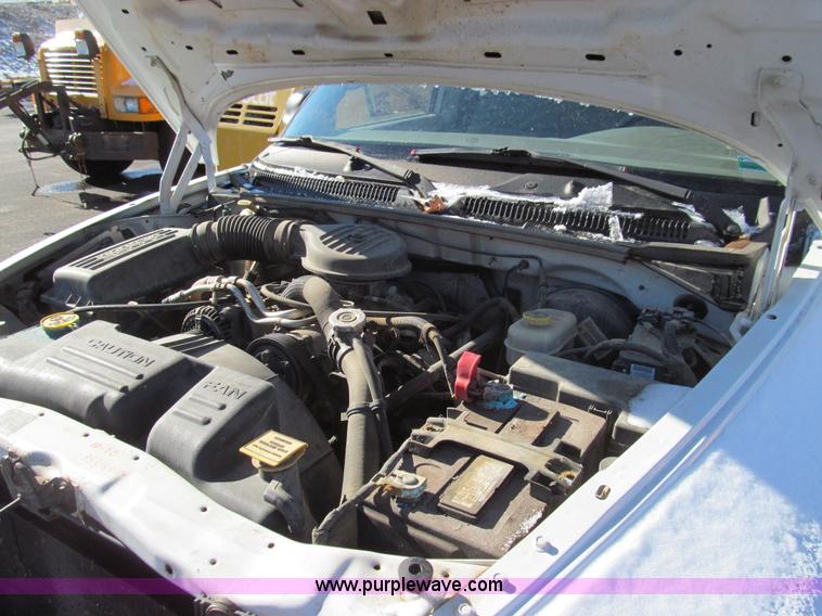 image for item E3626 2001 Dodge Dakota pickup truck