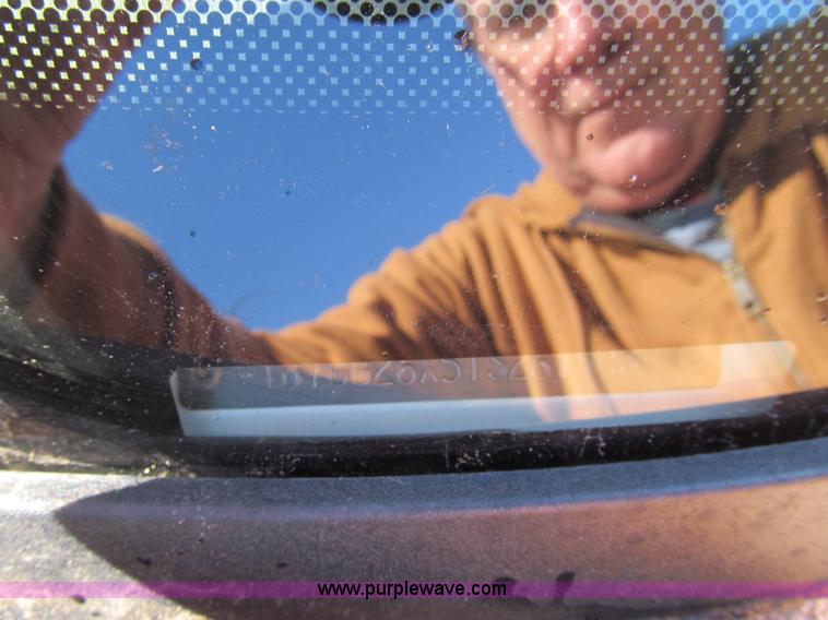 image for item E3626 2001 Dodge Dakota pickup truck