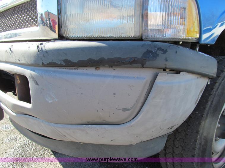 image for item E3628 2001 Dodge Ram 1500 pickup truck