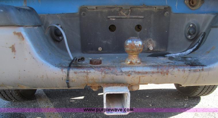 image for item E3628 2001 Dodge Ram 1500 pickup truck