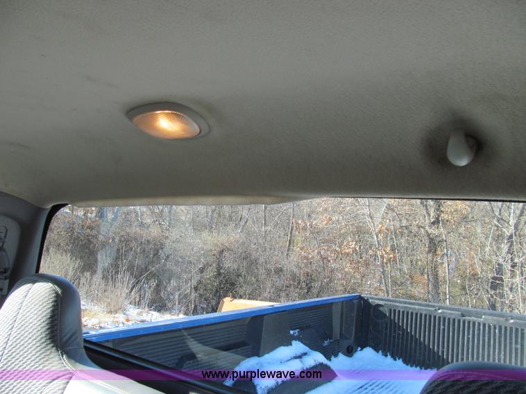 image for item E3628 2001 Dodge Ram 1500 pickup truck