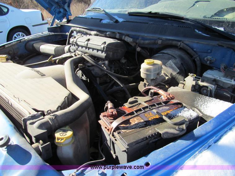 image for item E3628 2001 Dodge Ram 1500 pickup truck