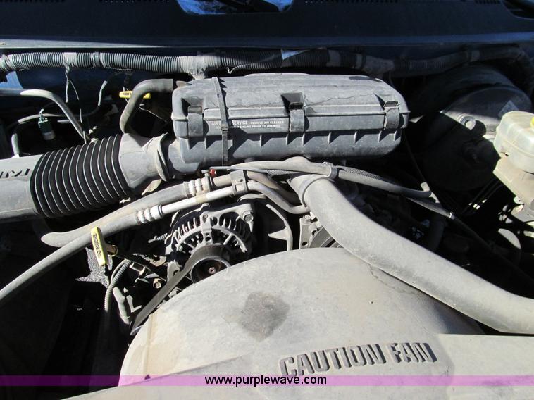 image for item E3628 2001 Dodge Ram 1500 pickup truck