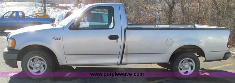 image for item E3629 2002 Ford F150 XL pickup truck