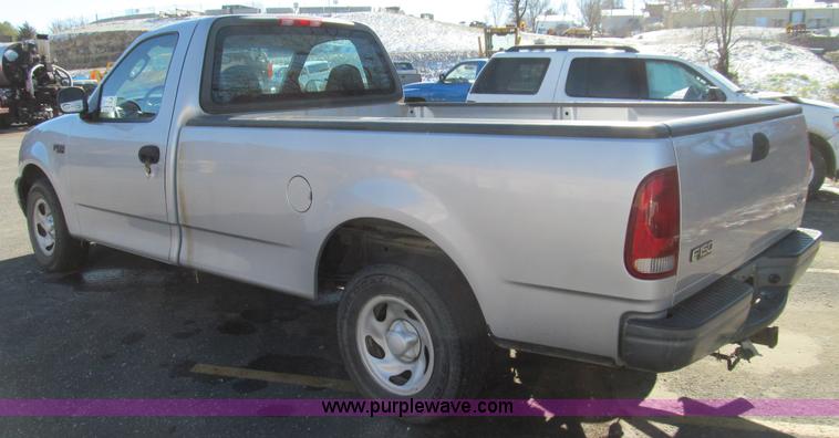 image for item E3629 2002 Ford F150 XL pickup truck