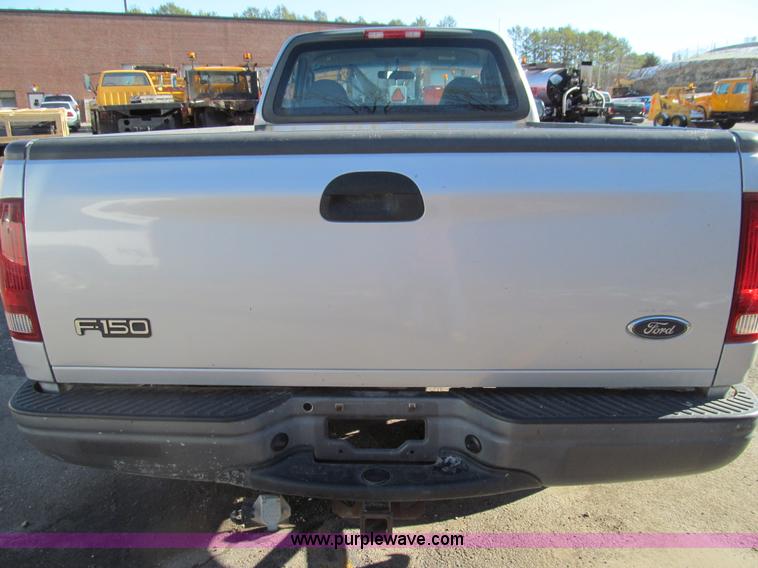image for item E3629 2002 Ford F150 XL pickup truck