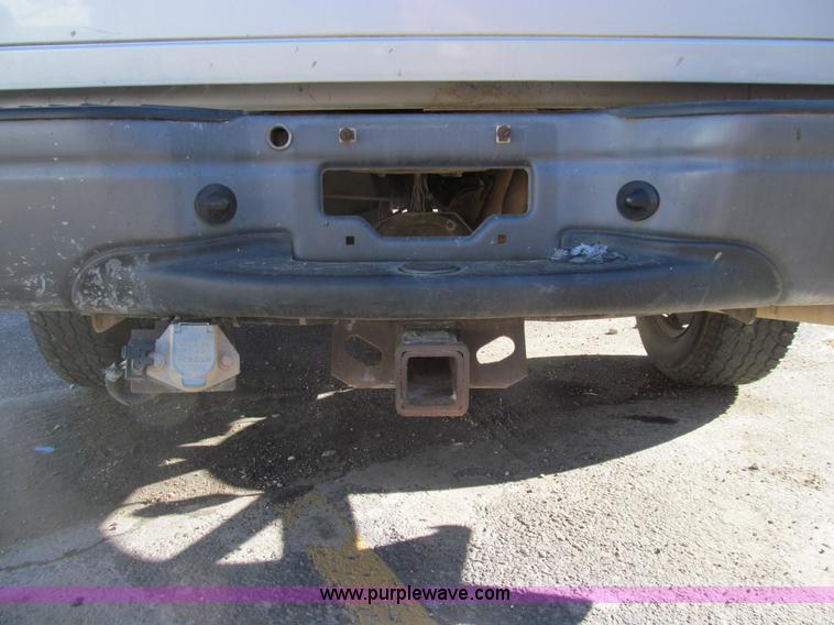 image for item E3629 2002 Ford F150 XL pickup truck