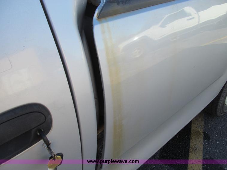 image for item E3629 2002 Ford F150 XL pickup truck