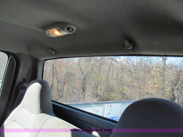 image for item E3629 2002 Ford F150 XL pickup truck