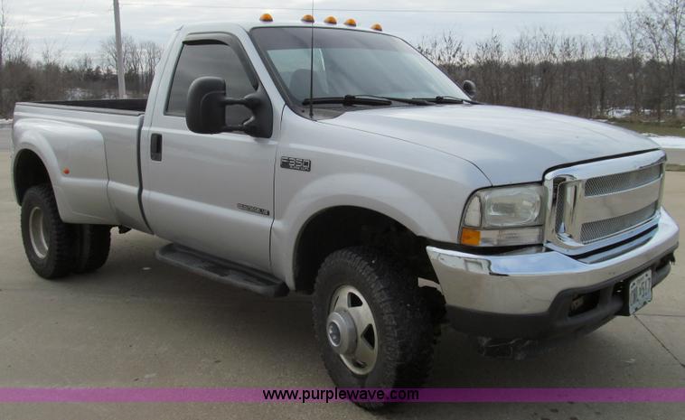 image for item E3636 2003 Ford F350 XLT Super Duty pickup truck