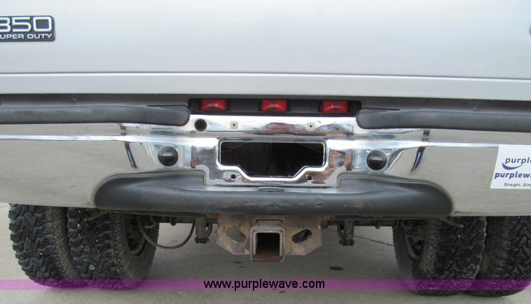 image for item E3636 2003 Ford F350 XLT Super Duty pickup truck