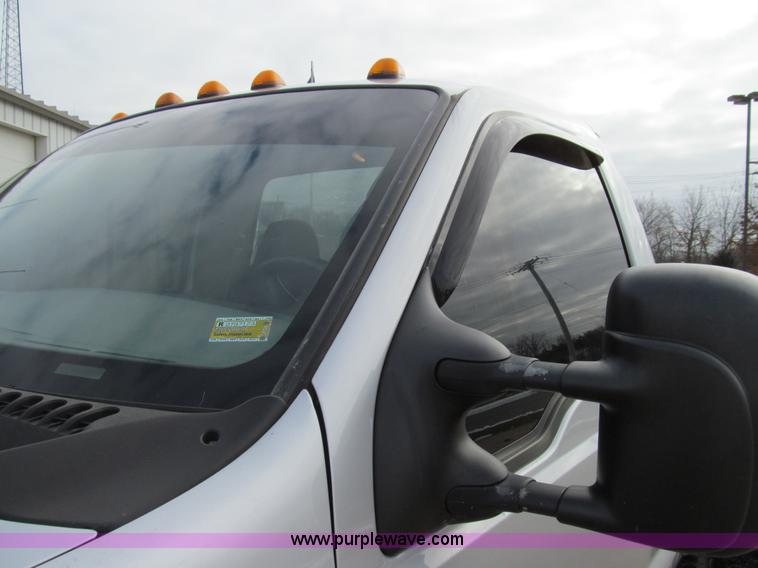 image for item E3636 2003 Ford F350 XLT Super Duty pickup truck