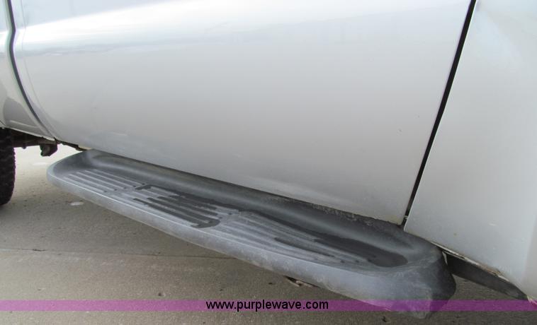 image for item E3636 2003 Ford F350 XLT Super Duty pickup truck