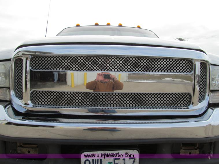 image for item E3636 2003 Ford F350 XLT Super Duty pickup truck