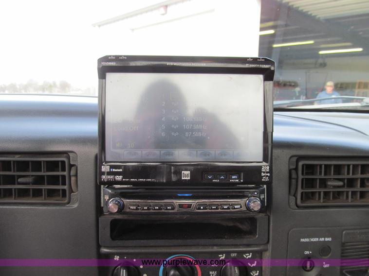 image for item E3636 2003 Ford F350 XLT Super Duty pickup truck