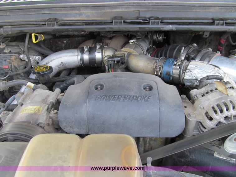 image for item E3636 2003 Ford F350 XLT Super Duty pickup truck