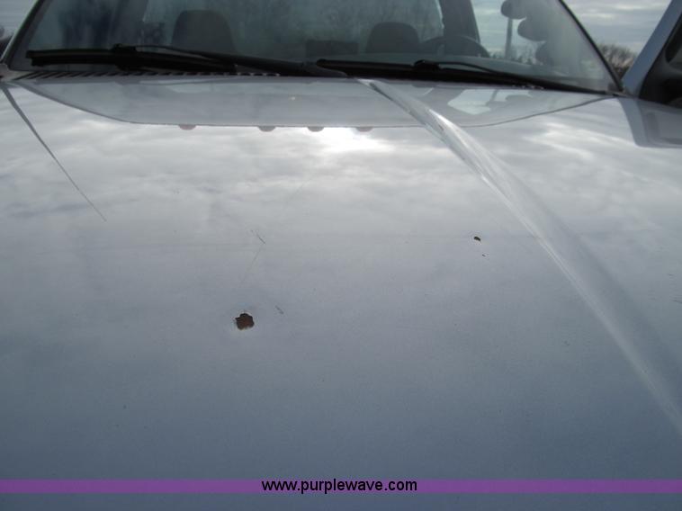 image for item E3636 2003 Ford F350 XLT Super Duty pickup truck