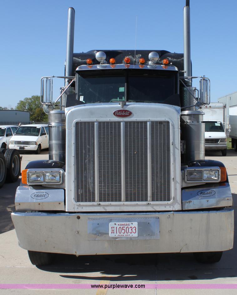 image for item E4258 1994 Peterbilt 379 semi truck