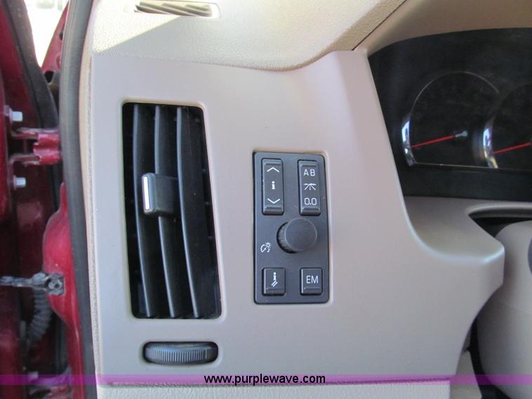 image for item E5863 2005 Cadillac STS