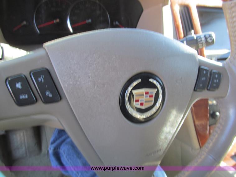 image for item E5863 2005 Cadillac STS