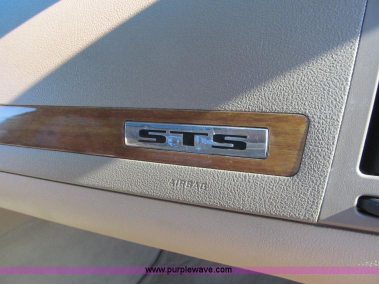 image for item E5863 2005 Cadillac STS