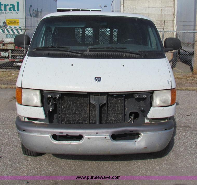 image for item E8209 2000 Dodge Ram 2500 LWB van