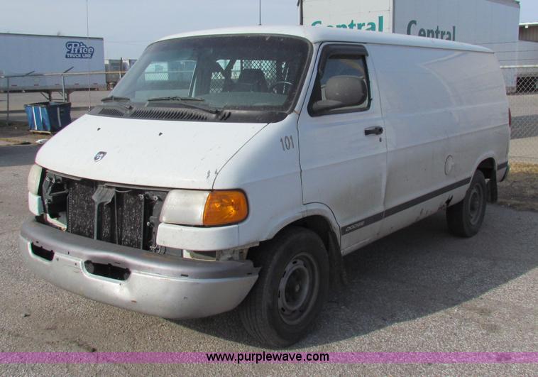 image for item E8209 2000 Dodge Ram 2500 LWB van