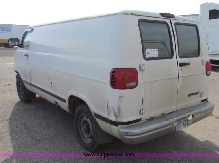 image for item E8209 2000 Dodge Ram 2500 LWB van