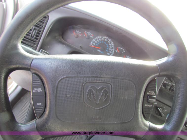 image for item E8209 2000 Dodge Ram 2500 LWB van